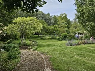 Image missing here